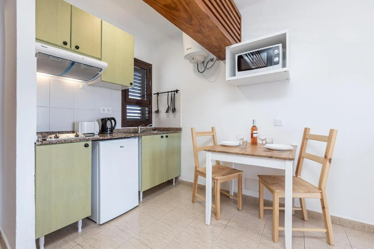 Apartamentos las Lilas Puerto del Carmen  0*, Puerto del Carmen (Lanzarote) España