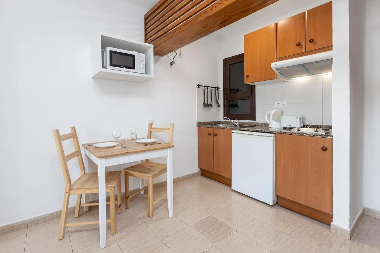 Apartamentos las Lilas Puerto del Carmen  0*, Puerto del Carmen (Lanzarote)