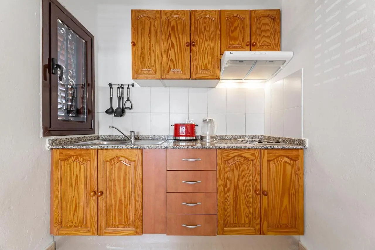 Apartamentos Las Lilas (Adults Only) Puerto del Carmen  Apartment
